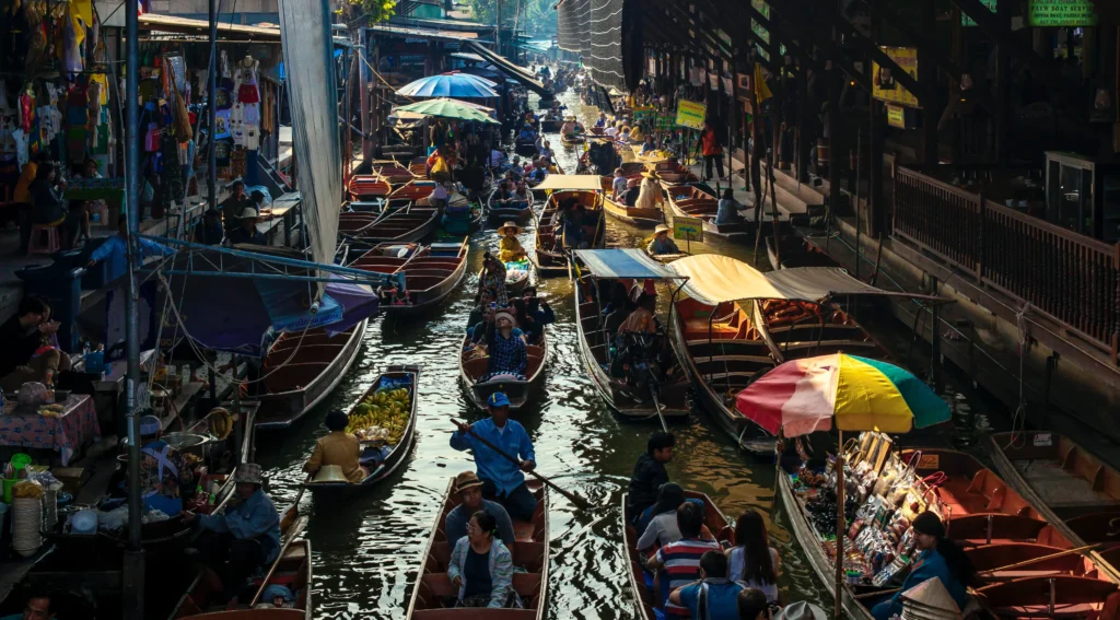 Amnoen Markt: Die besten Aktivitäten in Bangkok, Thailand