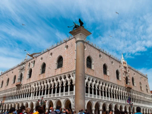 Besuch des Dogenpalastes in Venedig, Italien