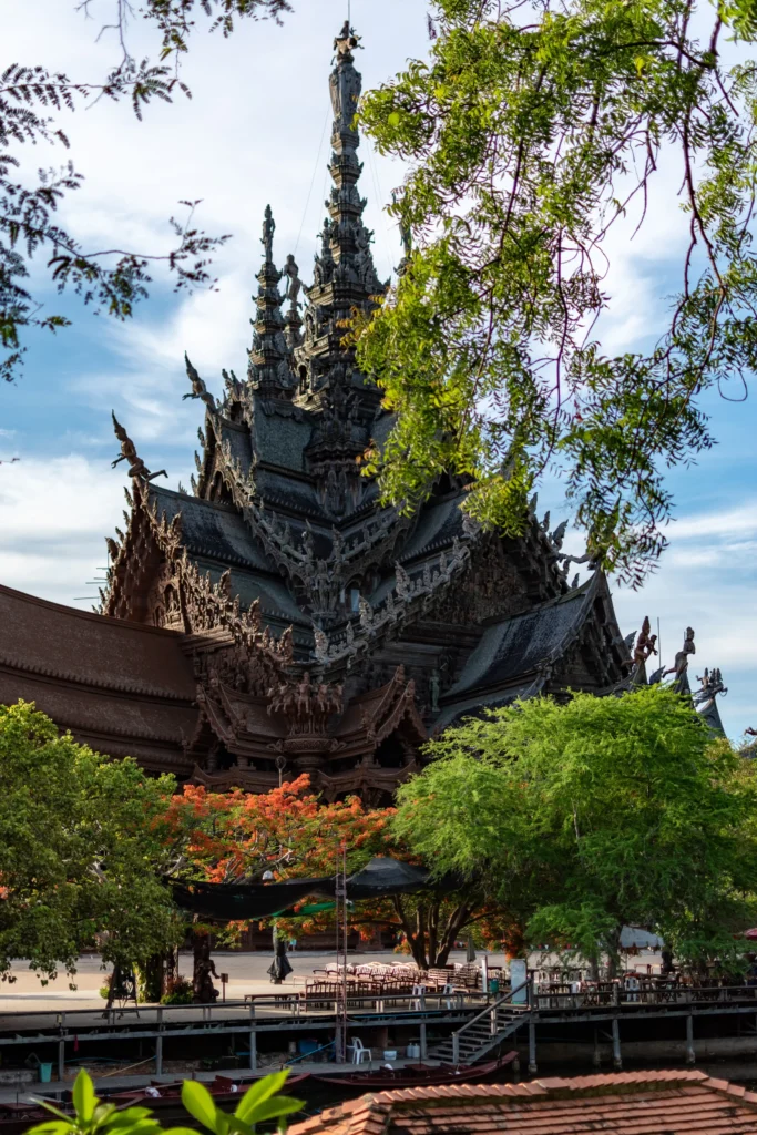 Besuch des Heiligtums der Wahrheit in Pattaya