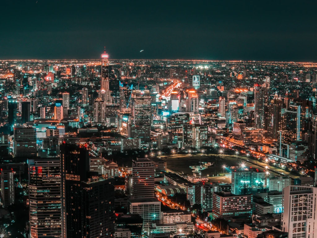 King Power Mahanakhon, Aussichtsplattform und Turm in Bangkok, Thailand