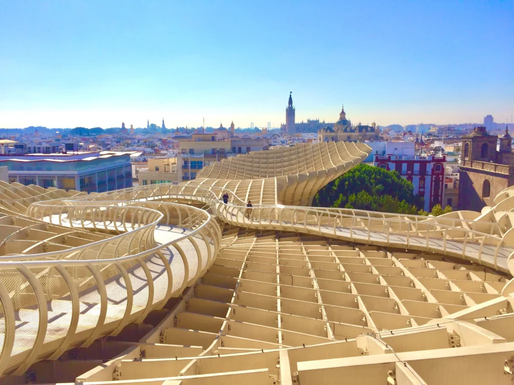 Metropol Parasol im Centro-Viertel als Übernachtungsmöglichkeit in Sevilla