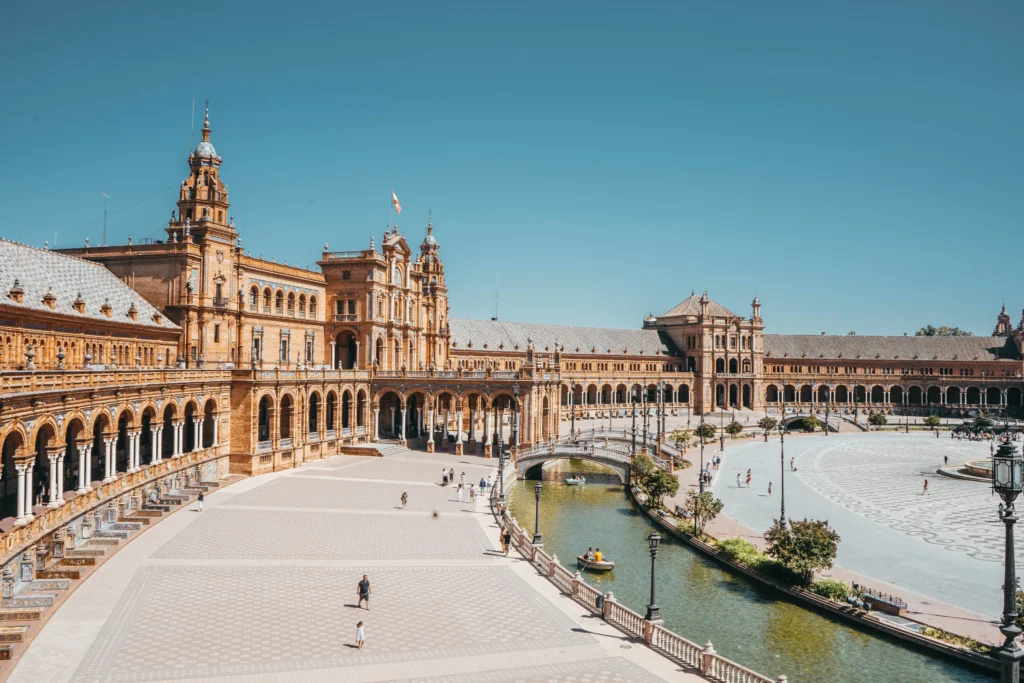 Plaza de España und das El Porvenir-Viertel als Übernachtungsmöglichkeiten in Sevilla