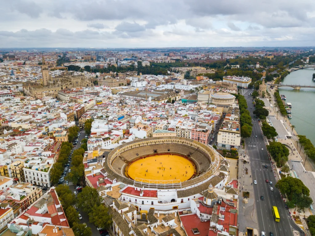 Plaza de Toros und das El Arenal-Viertel als Übernachtungsmöglichkeiten in Sevilla