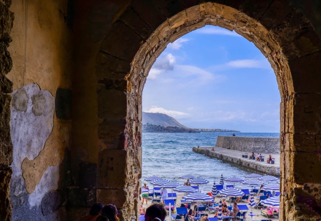 Porta Pescara in Cefalu