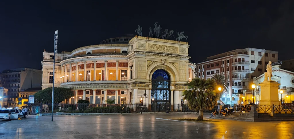 Teatro Politeama in Palermo, Sizilien, Italien