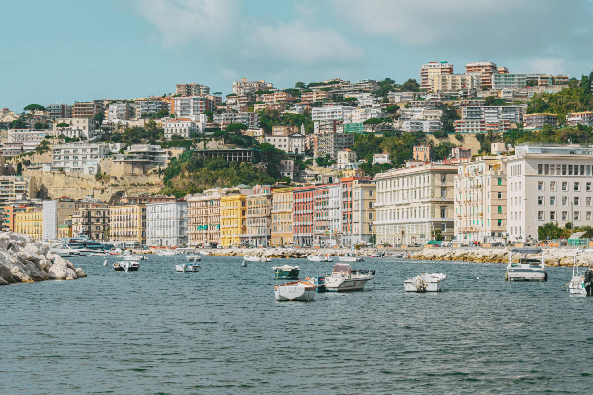 Unterkunftsmöglichkeiten in Neapel Italien Hotels