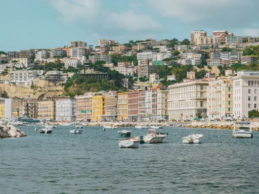 Unterkunftsmöglichkeiten in Neapel Italien Hotels