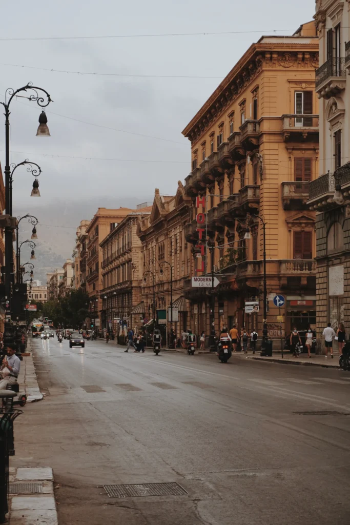 Via Roma in Palermo, Sizilien, Italien