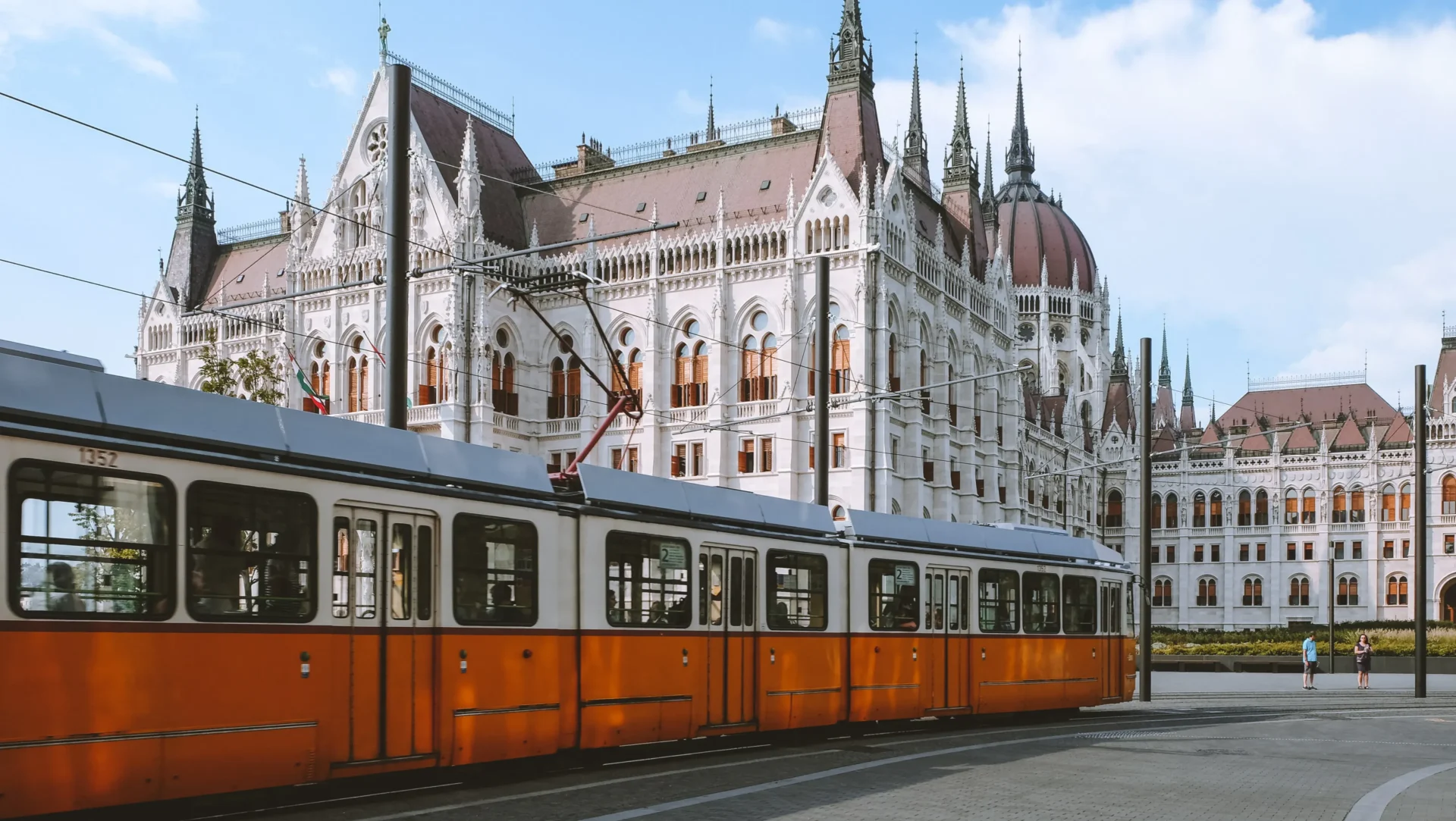 Vom Flughafen Budapest ins Stadtzentrum